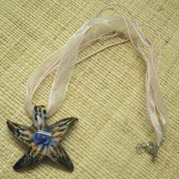 Muramo Glass Floral Starfish Pendant Necklace - Picture 2 of 16